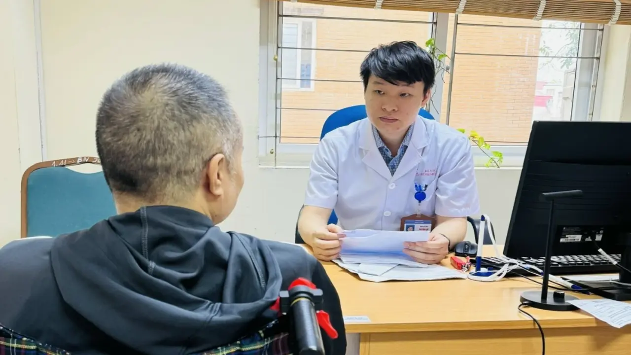 Bác sĩ bất lực nhìn người bệnh có nguy cơ hỏng thận vẫn quyết xin về uống thuốc nam