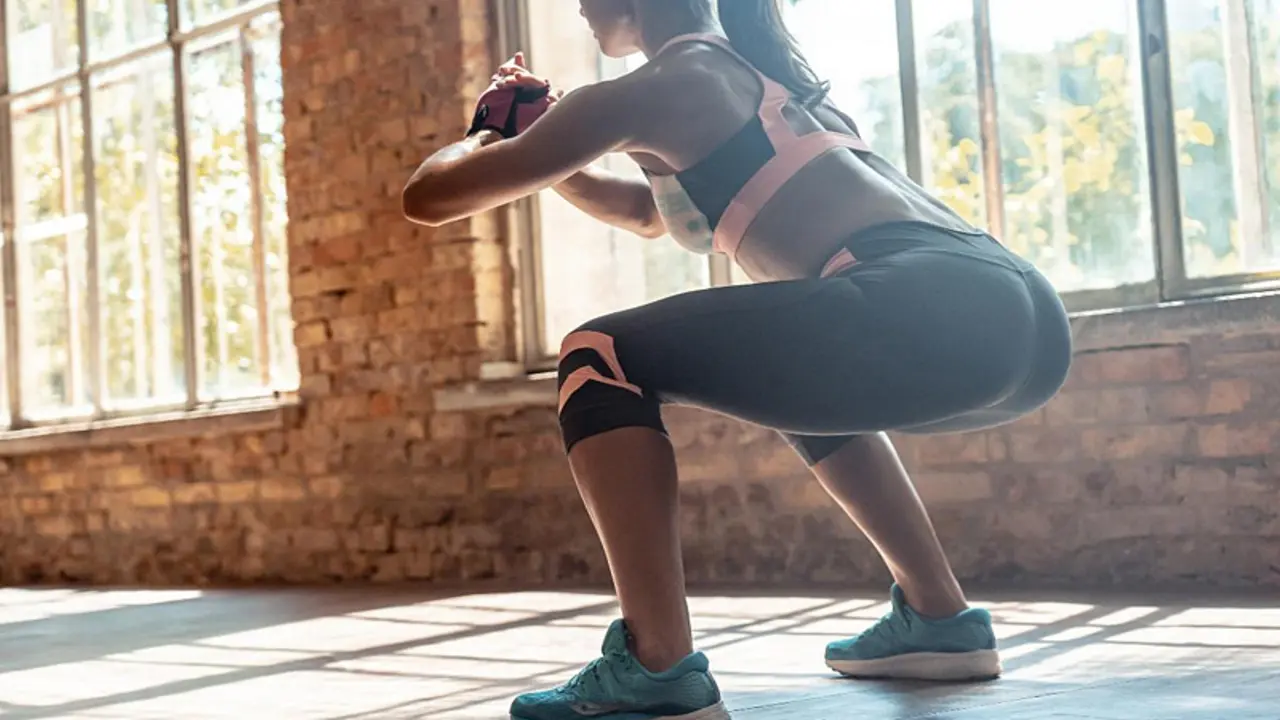 Bác sĩ Nhật chỉ cách ngồi xổm giúp hạ đường huyết sau bữa ăn