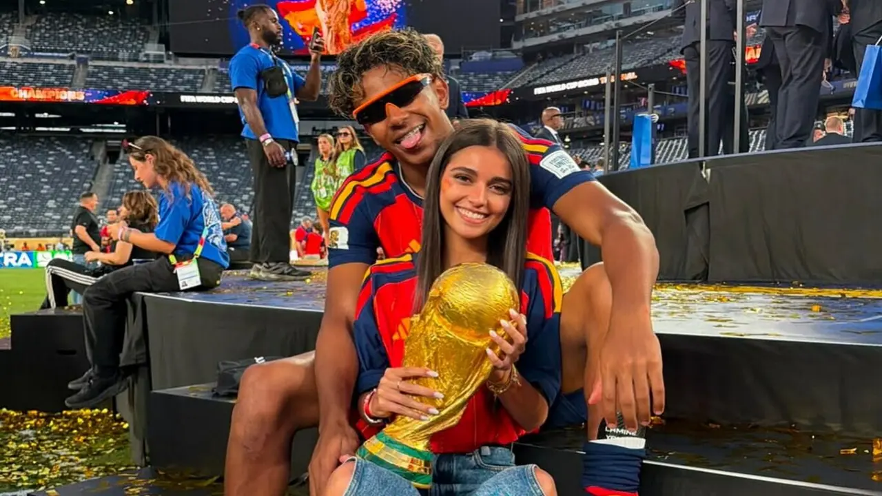 Bạn gái chúc mừng Yamal vô địch World Cup