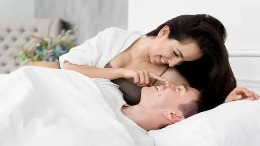 Bạn gái tiết lộ lý do ly hôn chồng cũ, tôi nghe xong sợ hãi muốn bỏ chạy