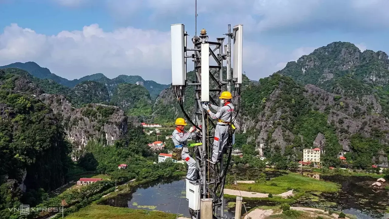 Băng tần 900 MHz giá khởi điểm hơn 1.000 tỷ đồng