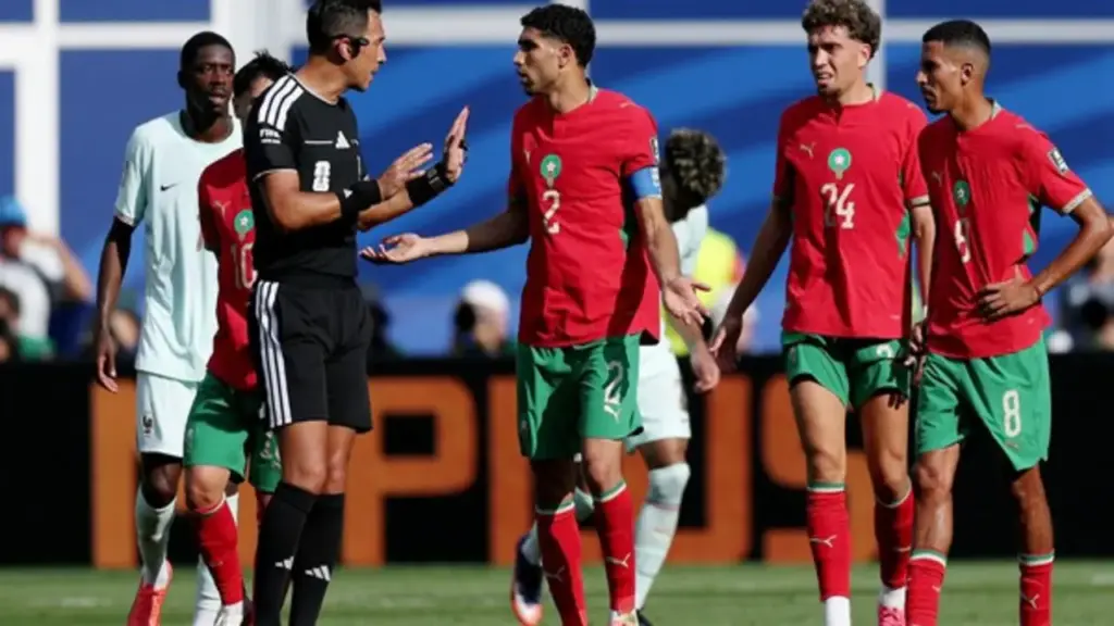 Báo Pháp ca ngợi trọng tài Argentina sau trận thắng Ma Rốc, vẫn phàn nàn một điều