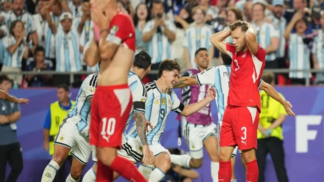 Báo Thụy Sĩ tiếc nuối vì đội nhà bị Argentina loại, thán phục khoảnh khắc xuất thần của Alvarez