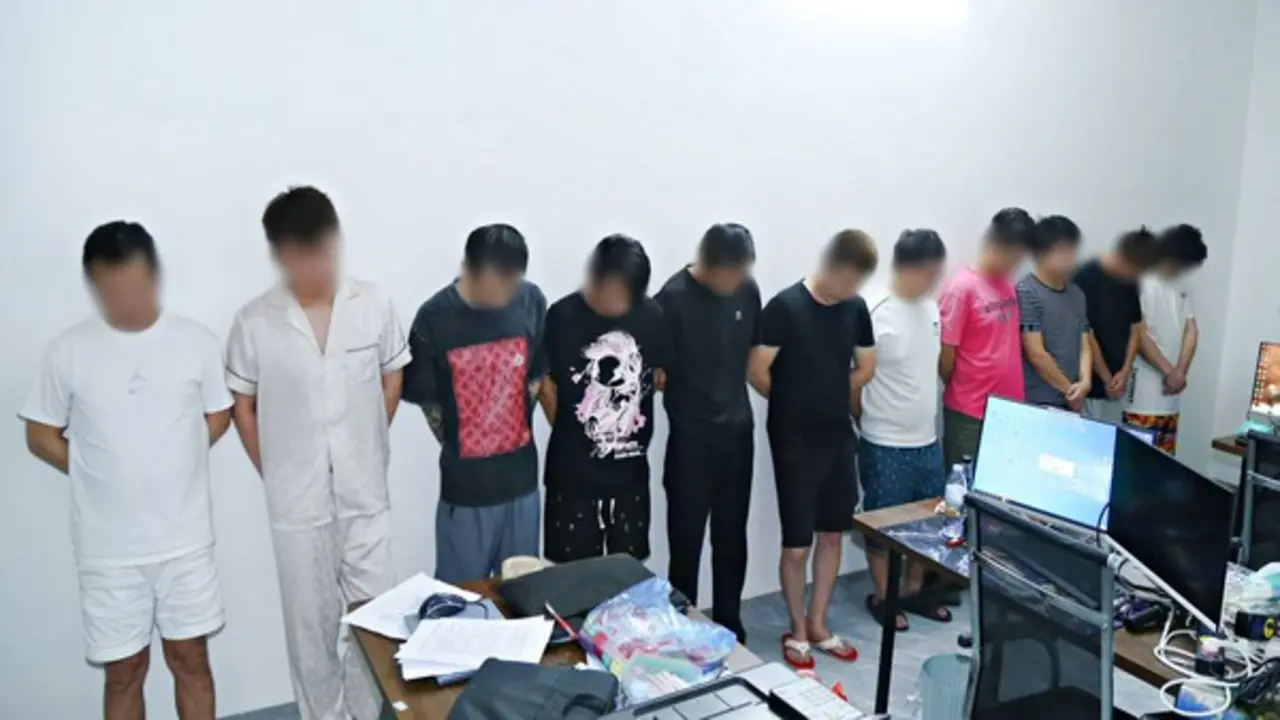 Bắt 11 đối tượng người nước ngoài lập sàn đầu tư giả, lừa đảo qua mạng