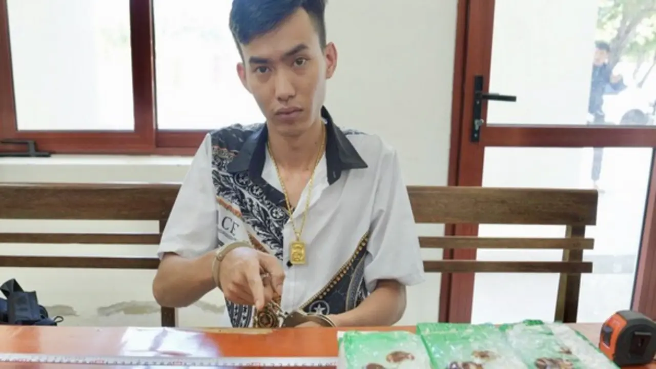 Bắt 3 bị can trong đường dây mua bán 7 kg ma túy đá và 'nước vui'