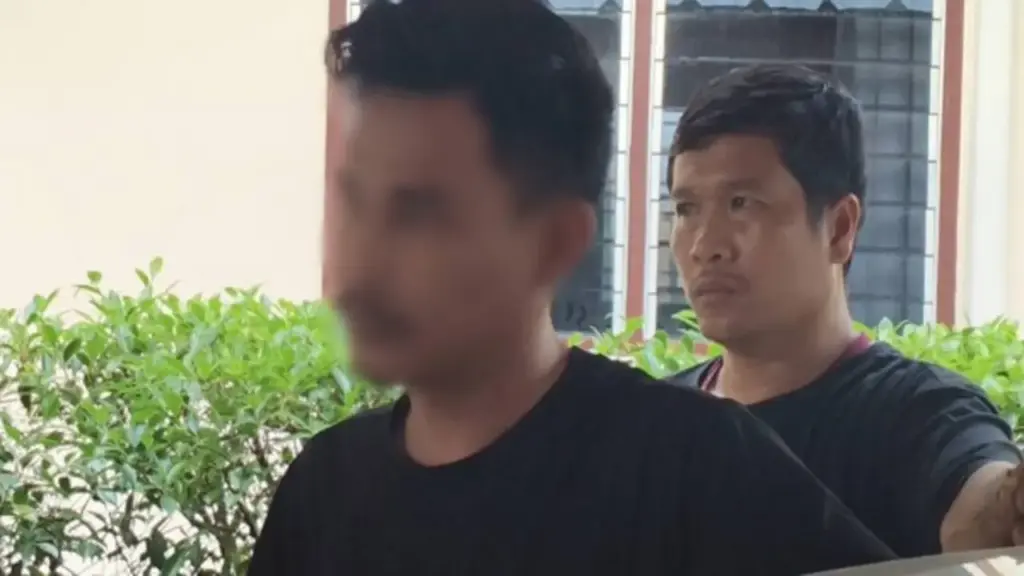 Bắt người đàn ông trộm dây chuyền vàng và tiền mặt của mẹ vợ cũ