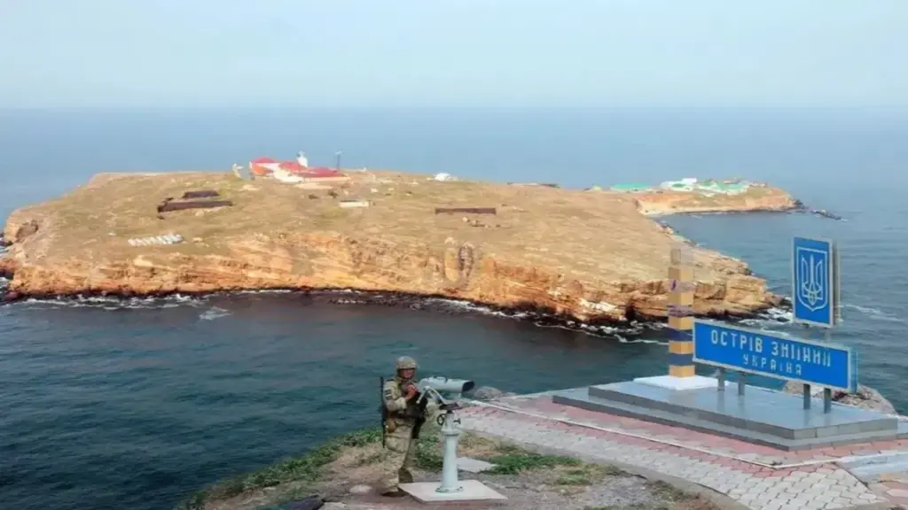 Bay 40km sát mặt biển: Nỗ lực táo bạo giành đảo Rắn của phi công Ukraine