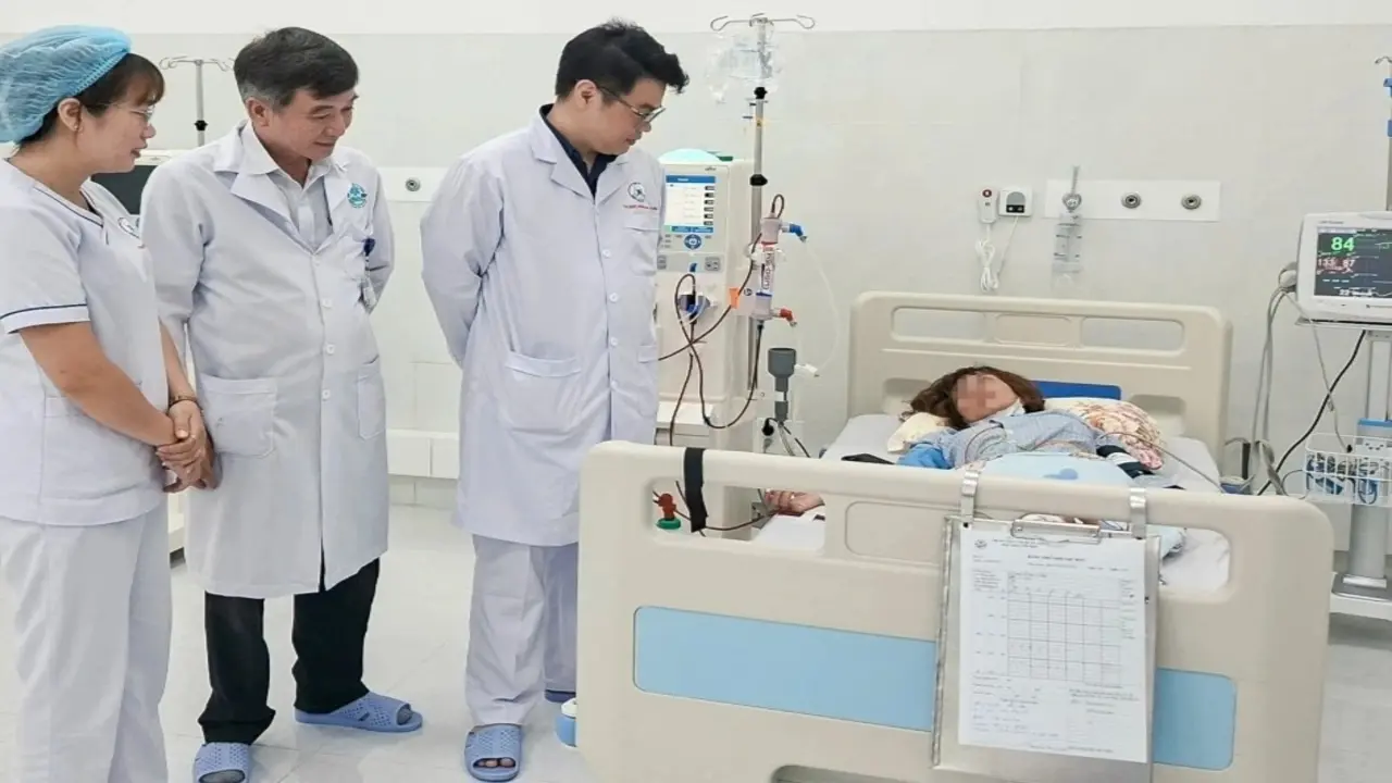Bệnh nhân suy thận giai đoạn 5 vẫn yên tâm từ Hà Nội ra Côn Đảo du lịch