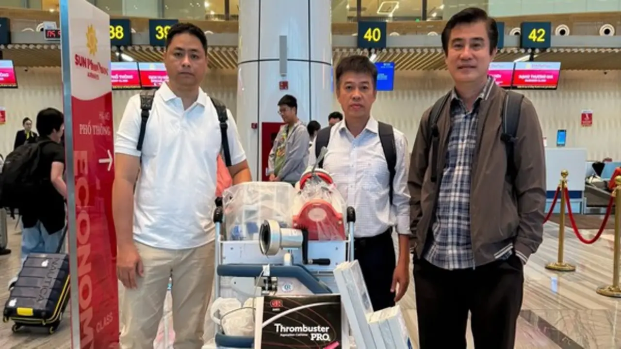Bệnh viện Chợ Rẫy đưa ECMO ra Phú Quốc cứu nạn nhân lật ca nô