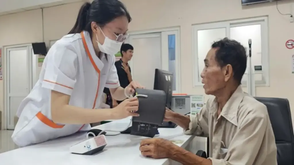 Bệnh viện đa khoa Quốc tế Tân An huy động 100 nhân sự