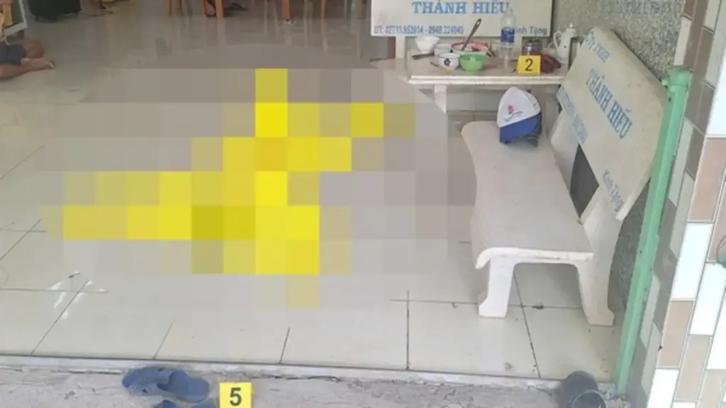 Bị chê làm mồi không ngon, người đàn ông dùng dao tấn công bạn nhậu tử vong