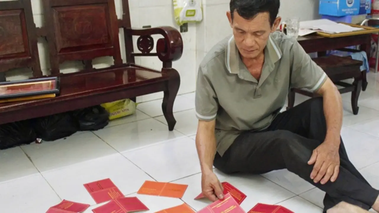 Bị dị nghị 'bán máu', người hùng hơn 100 lần làm điều không ai ngờ