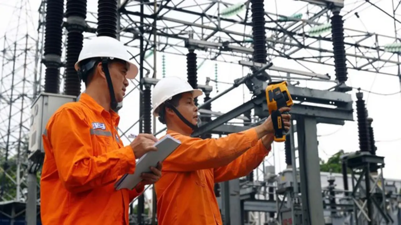 Bộ Công thương vẫn giữ đề xuất áp giá điện sinh hoạt theo giờ