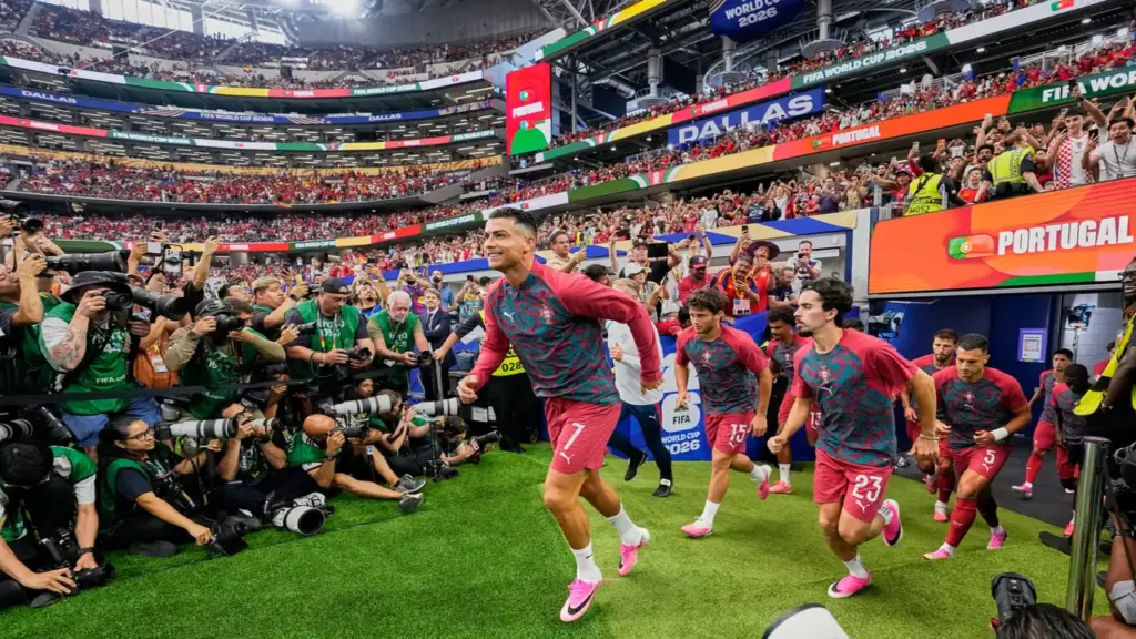 Bồ Đào Nha 0-0 Tây Ban Nha (H1): Ronaldo bị la ó