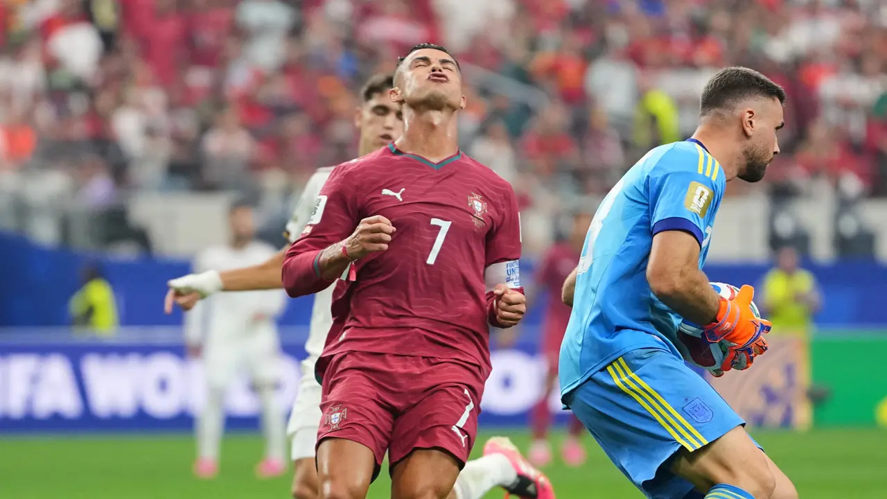 Bồ Đào Nha 0-0 Tây Ban Nha (H2): Ronaldo vung tay lên trời