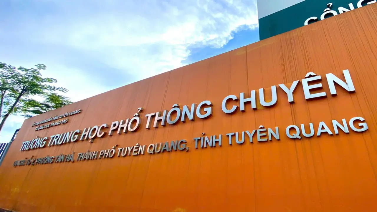 Bộ GD-ĐT: 328 thí sinh chuyên Tuyên Quang vẫn được đăng ký xét tuyển đại học