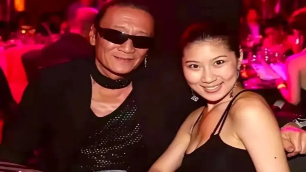 Bố Tạ Đình Phong: Người đàn ông đào hoa nhưng sống trọn nghĩa tình