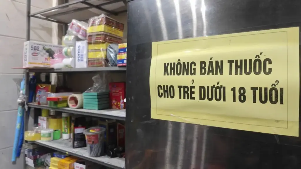 Bộ Y tế đề xuất kiểm tra VNeID khi nghi người mua thuốc lá dưới 18 tuổi: Người dân ủng hộ
