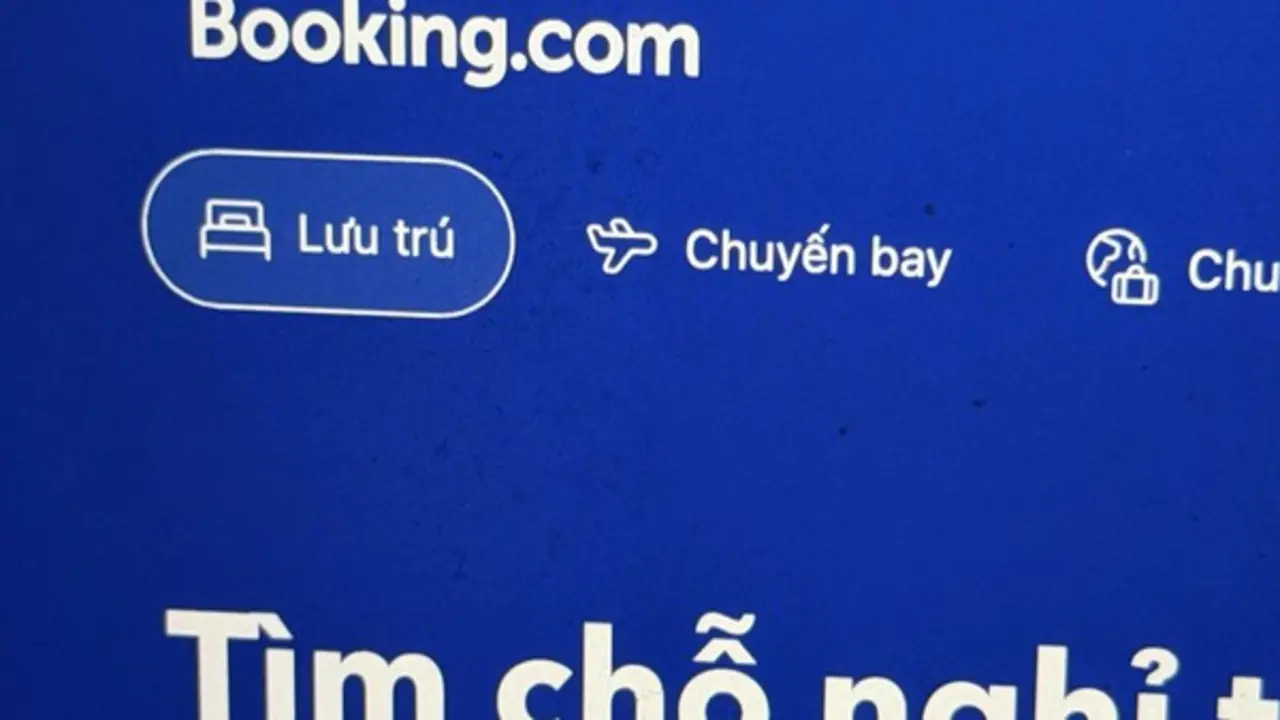Booking.com xin lỗi, hoàn tiền cho khách bị từ chối nhận phòng