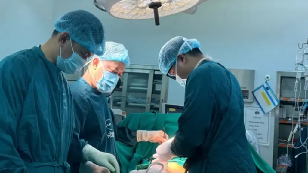 Ca bệnh hy hữu: Nội soi ung thư gan phát hiện thêm ung thư thực quản