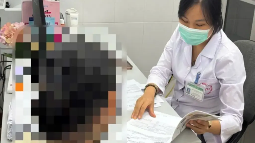 Cả gia đình nhiều người mắc chung một căn bệnh da hiếm gặp