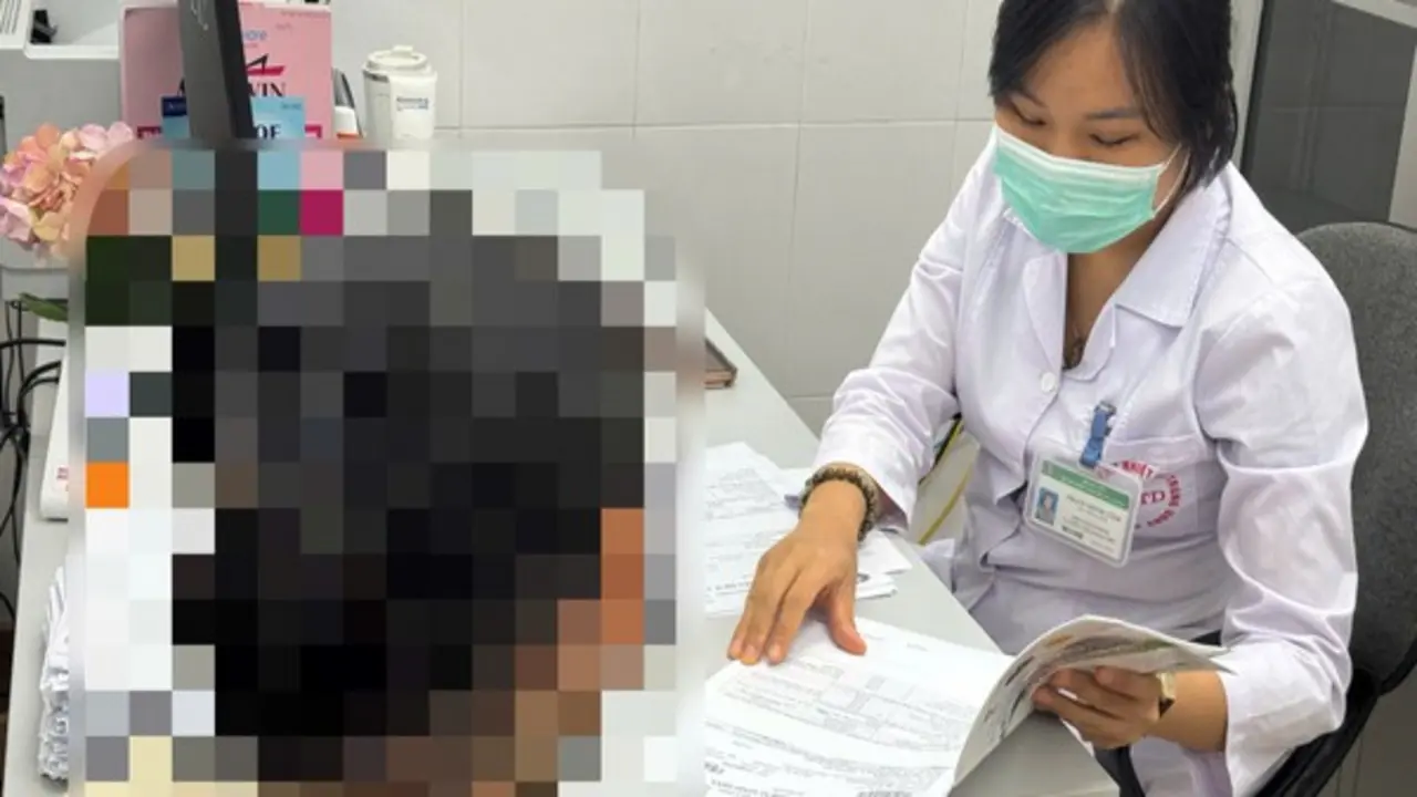 Cả gia đình nhiều người mắc chung một căn bệnh da hiếm gặp