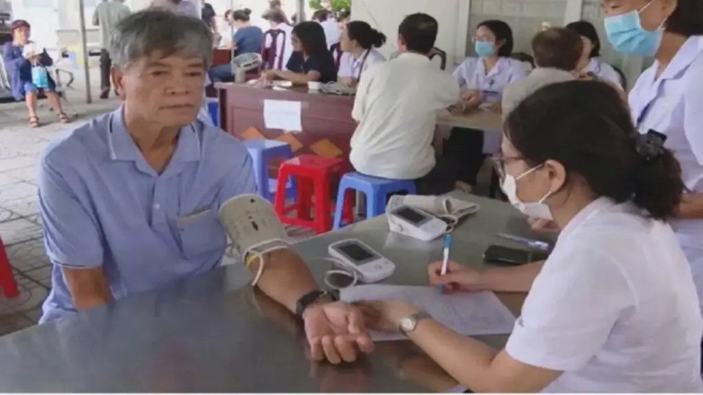 Cách giúp một phường ở TPHCM dẫn đầu khám sức khỏe toàn dân