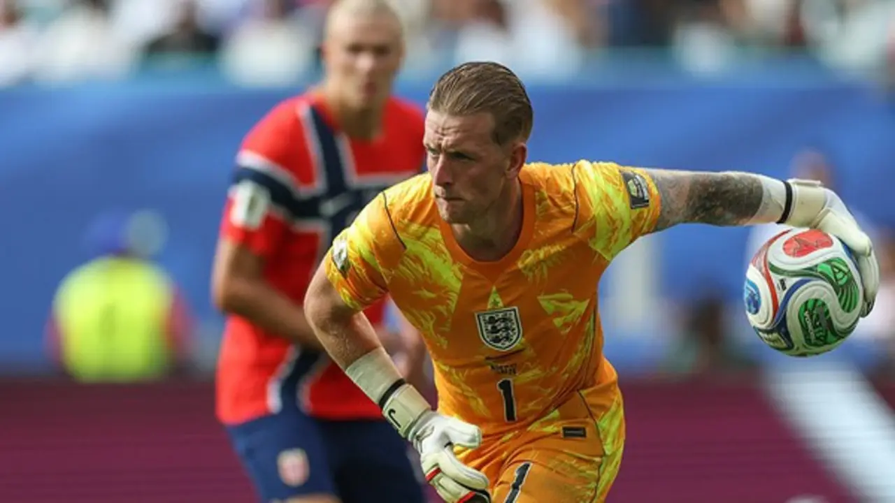 Cần công bằng hơn với Jordan Pickford