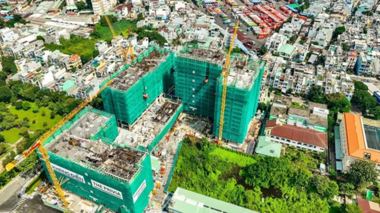 Căn hộ giao dịch giảm trong khi nguồn cung tiếp tục tăng