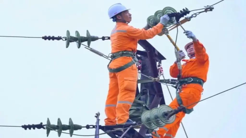 Cần sớm cải cách giá điện để khơi thông điểm nghẽn năng lượng