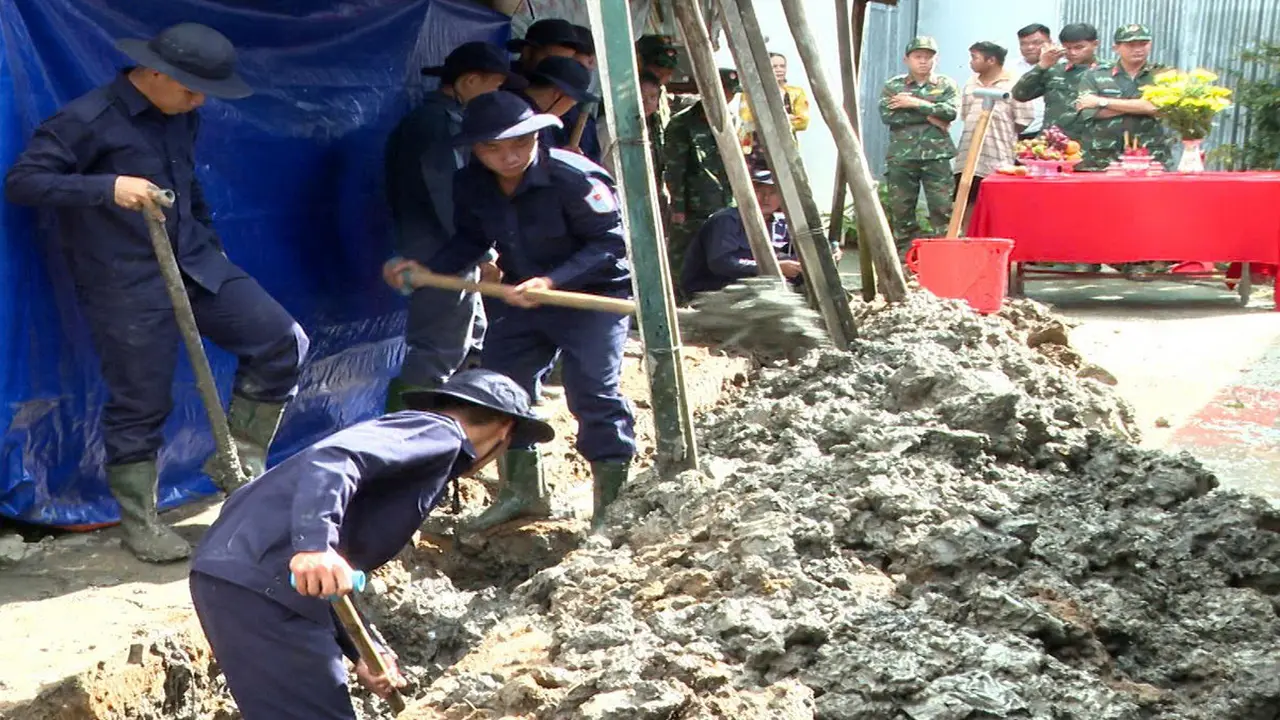 Cần Thơ khai quật vị trí nghi có hai hố chôn 12 liệt sĩ