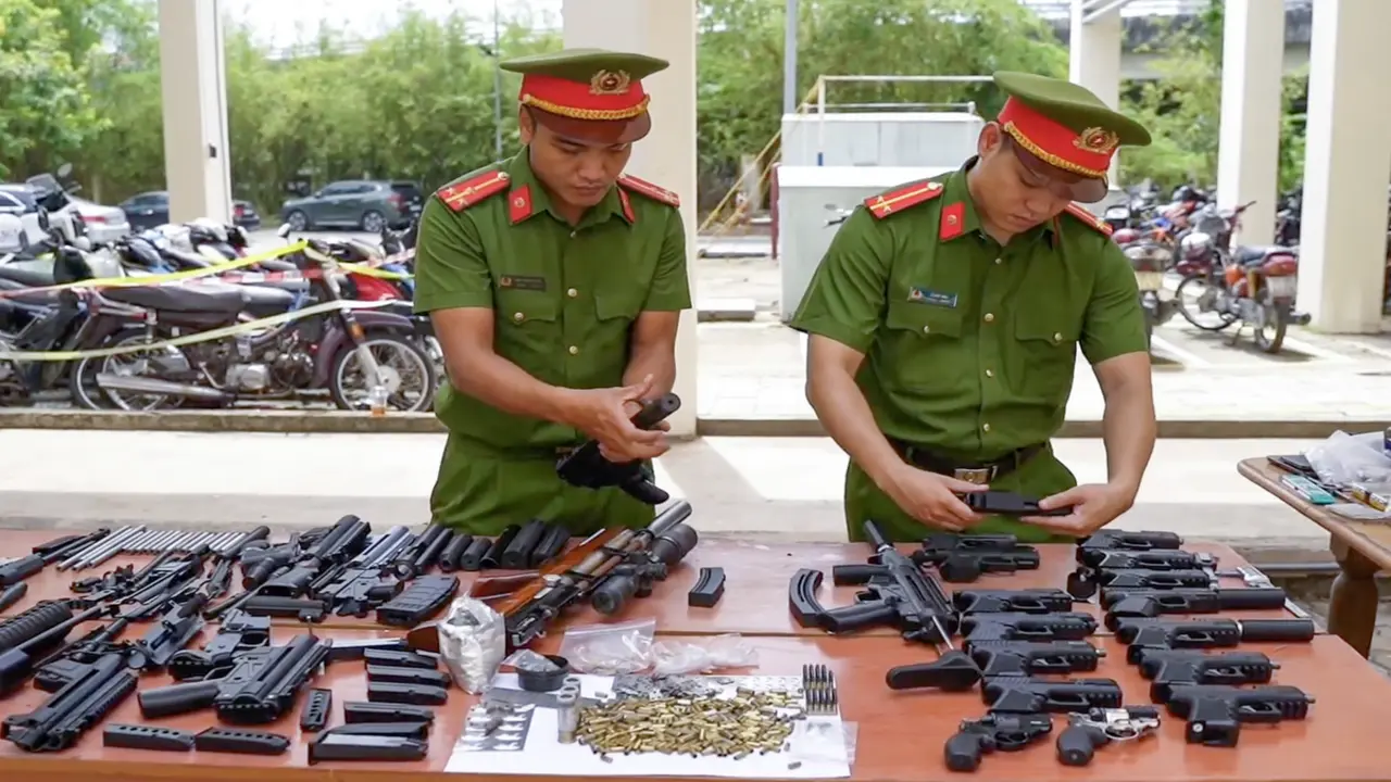 Cảnh sát hình sự TP.HCM kể chuyện truy bắt nghi phạm mua vũ khí quân dụng