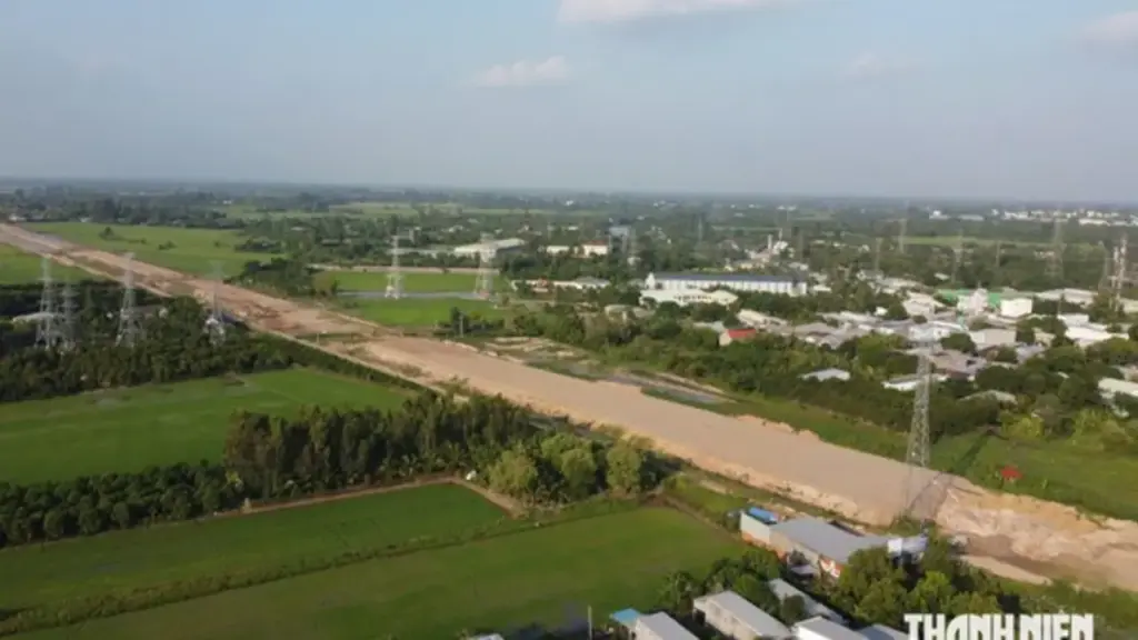Cao tốc Mỹ An - Cao Lãnh dần định hình sau 10 tháng thi công