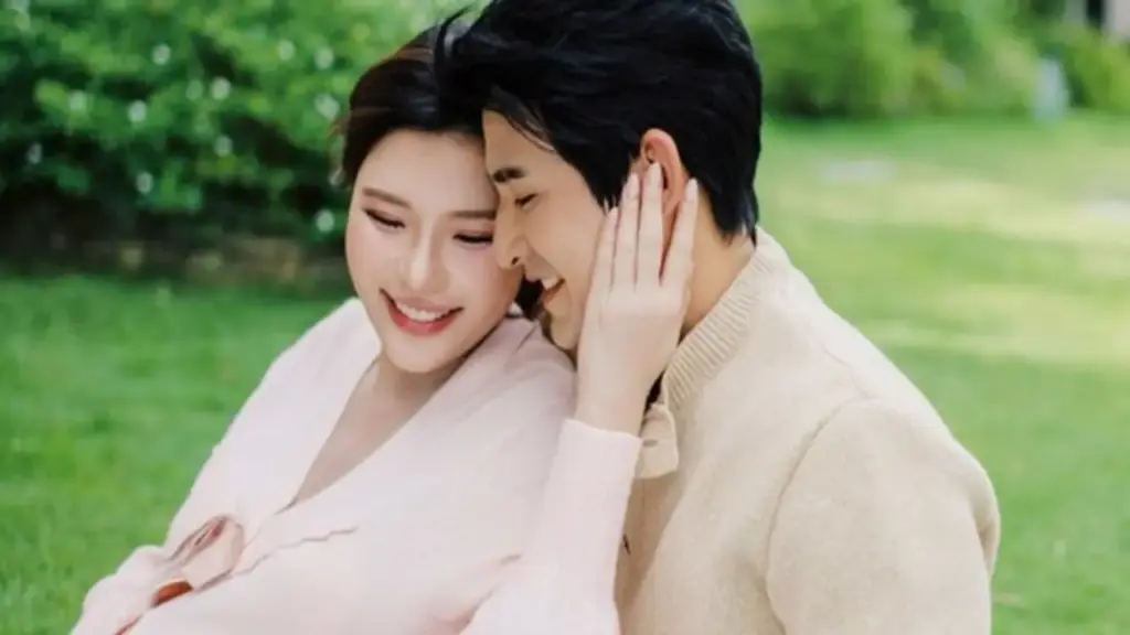"Cặp đôi kiểu mẫu showbiz Việt": Hạnh phúc viên mãn khi sắp đón thêm thành viên