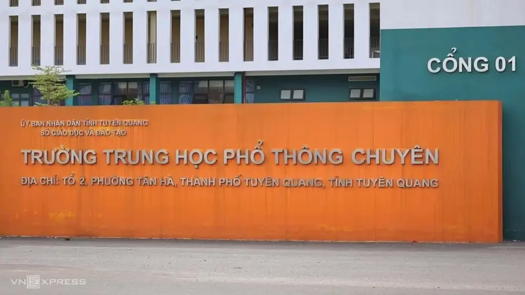 'Chấn chỉnh kỳ thi hai trong một'