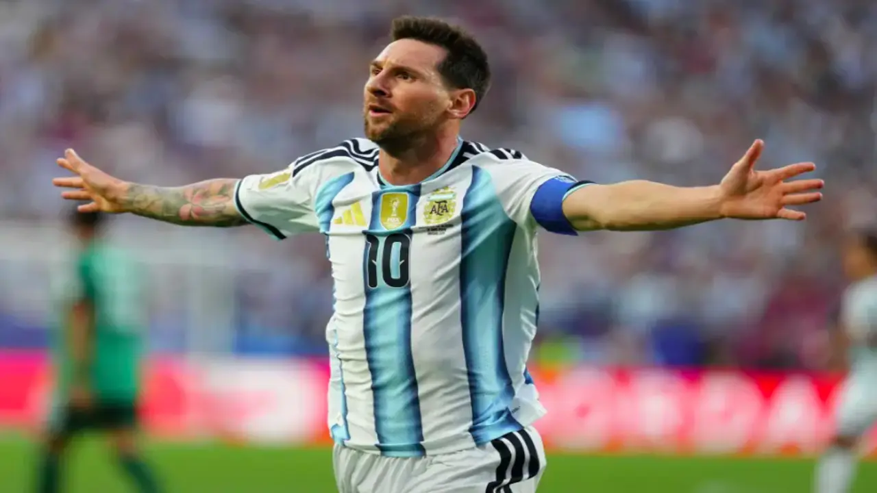 Chân trái "ma thuật" của Messi được mua bảo hiểm trị giá 880 triệu USD?
