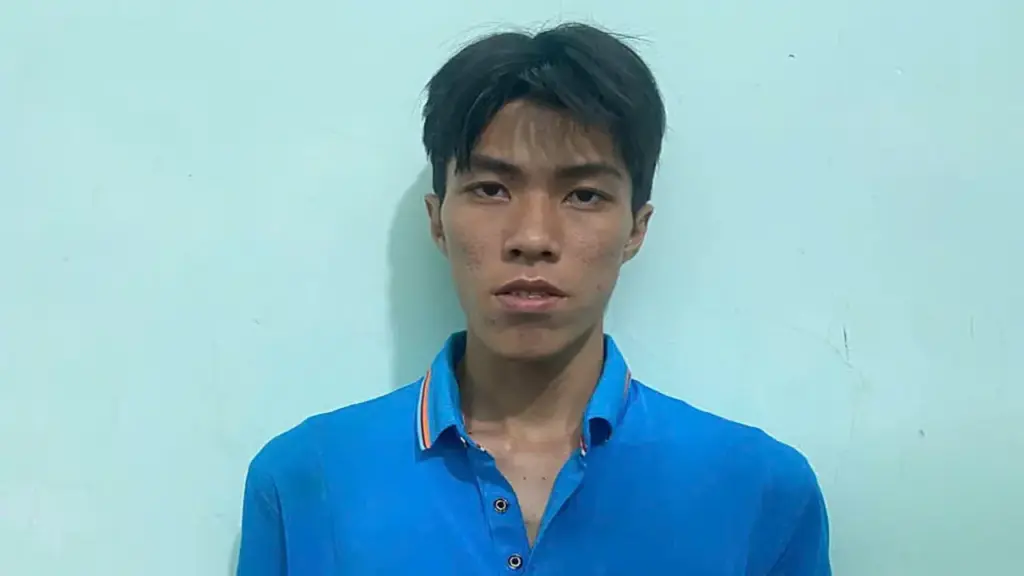 Chém vợ vì 'nhắn tin với bạn khác giới'
