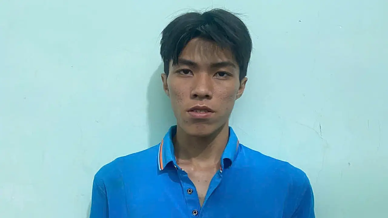 Chém vợ vì 'nhắn tin với bạn khác giới'