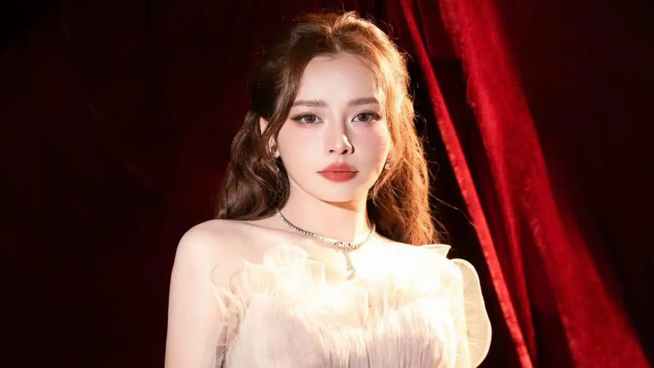 Chi Pu là nghệ sĩ Việt Nam duy nhất dự Weibo Gala 2026