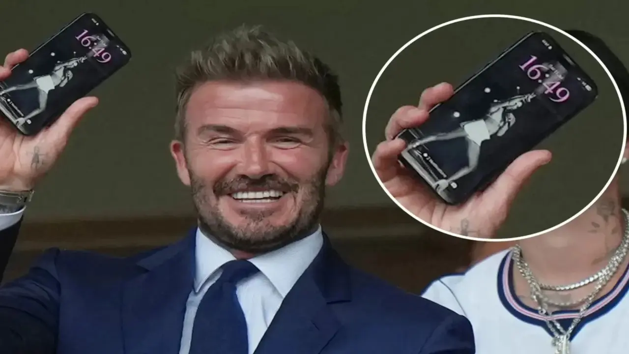 Chi tiết nhỏ trên điện thoại hé lộ tình cảm của David Beckham dành cho vợ
