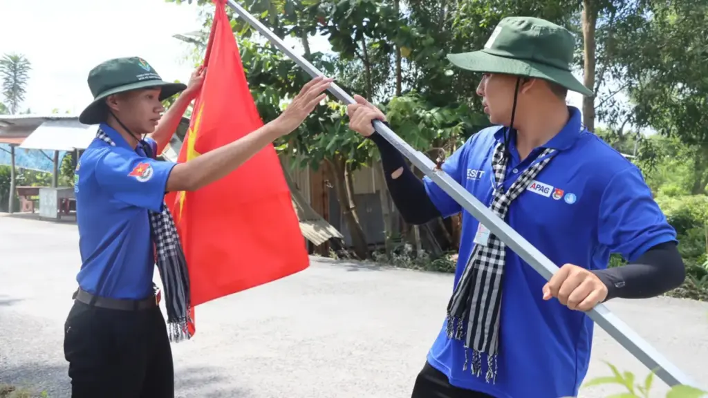 Chiến sĩ Mùa hè xanh: Đi để cống hiến, về lưu luyến với nước mắt hạnh phúc