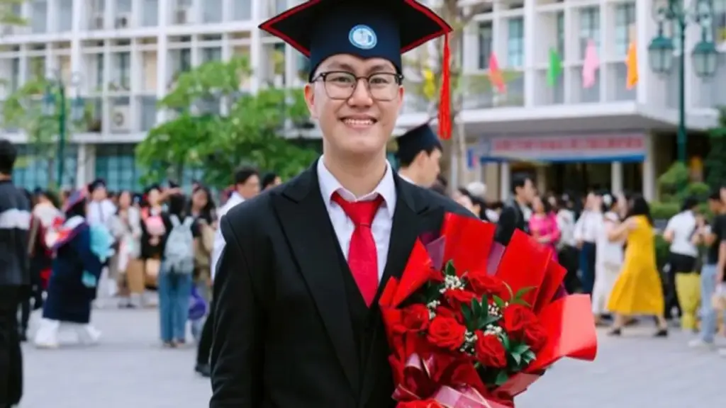 Chọn học y vì… gần nhà, 6 năm sau nam sinh tốt nghiệp thủ khoa toàn trường