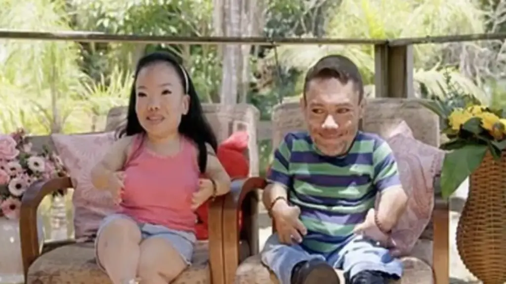 Chú rể 90 cm, cô dâu 91 cm xây tổ ấm trong ngôi nhà "đo ni đóng giày"