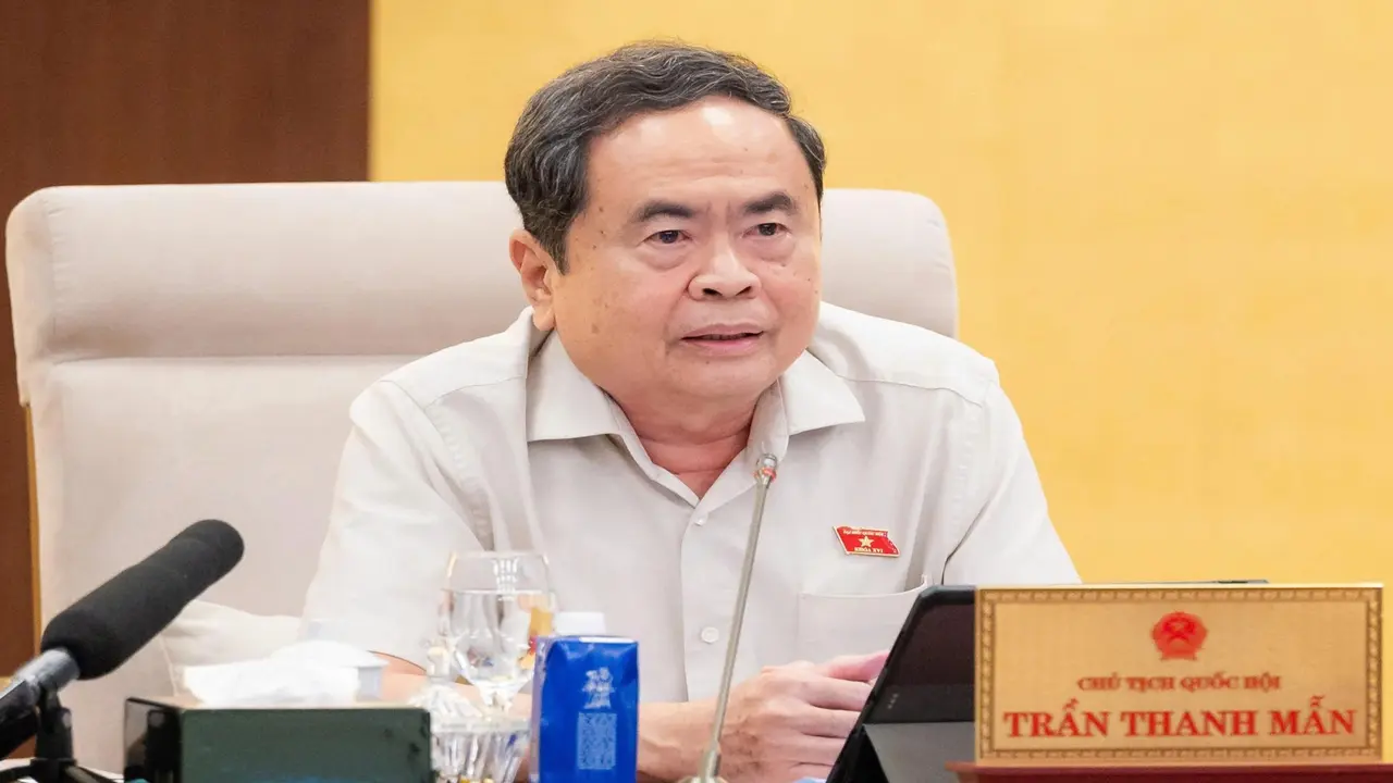 Chủ tịch Quốc hội: Cắt giảm thủ tục hành chính đừng để “bình mới rượu cũ”
