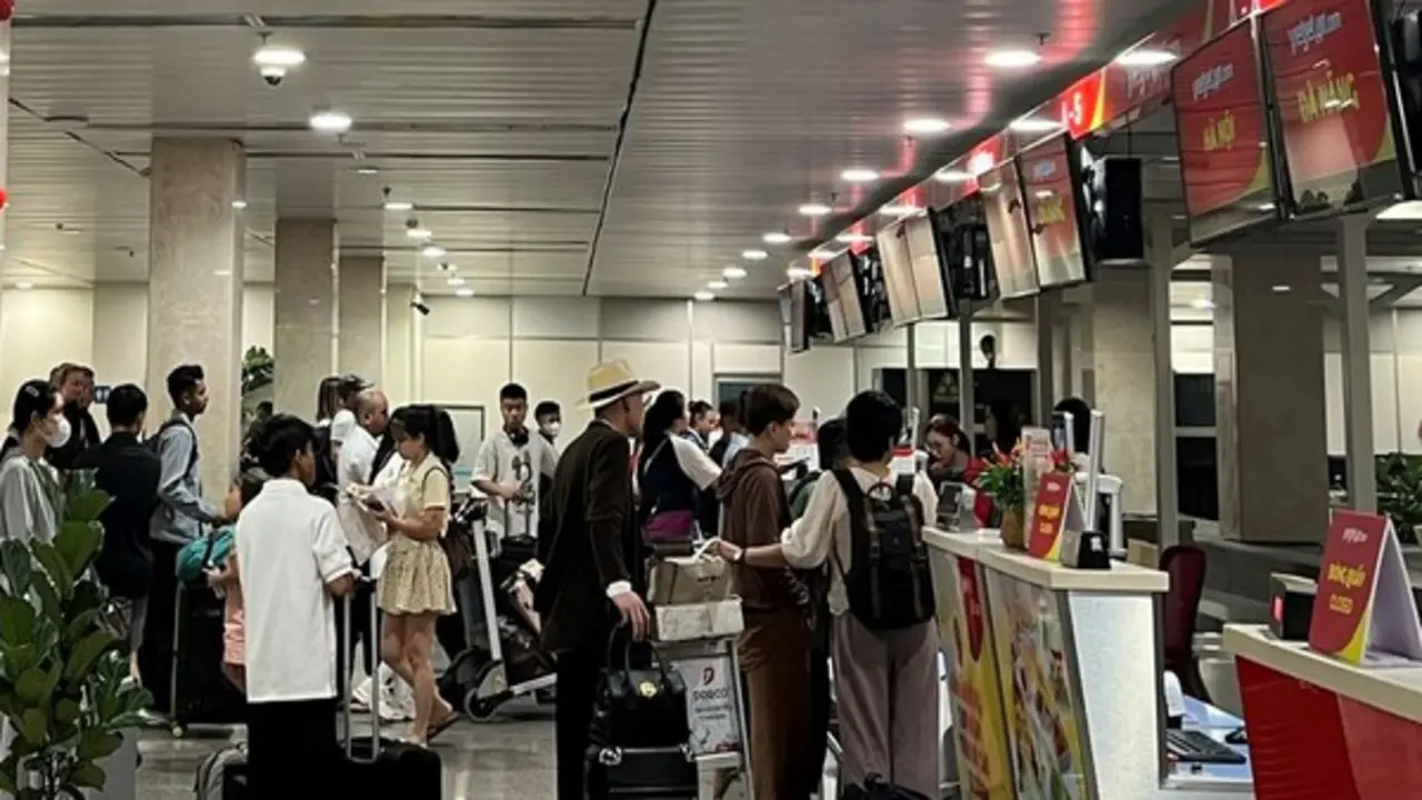Chuyến bay bị delay 4 giờ trở lên phải bồi thường cho hành khách