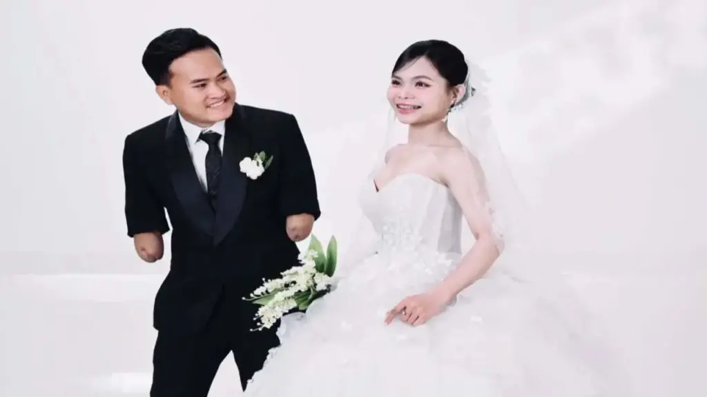 Chuyện tình với bạn gái xinh đẹp làm thay đổi chàng trai cụt hai tay