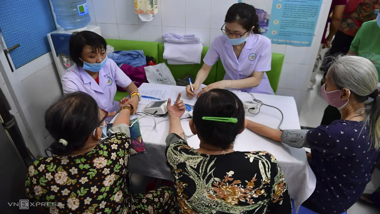 Cô đơn sinh bệnh ở tuổi già