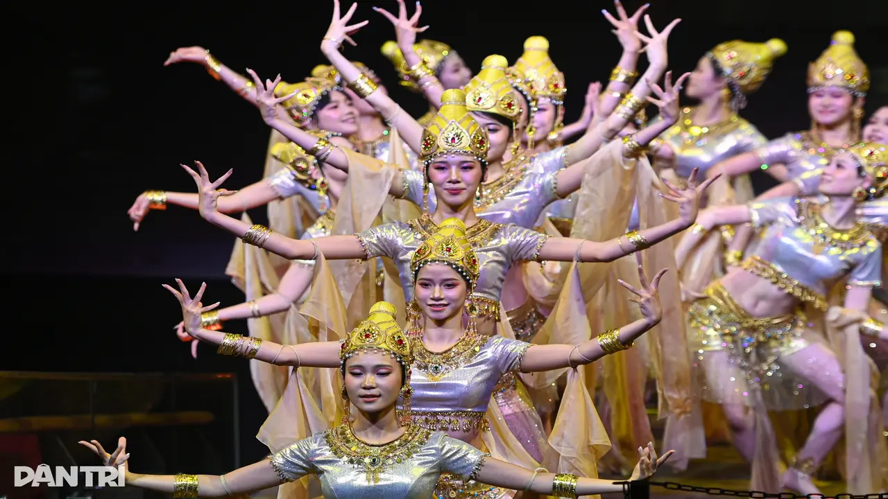 Có gì trong show tôn vinh 4.000 năm lịch sử, kỳ vọng là "kỳ quan sân khấu"?
