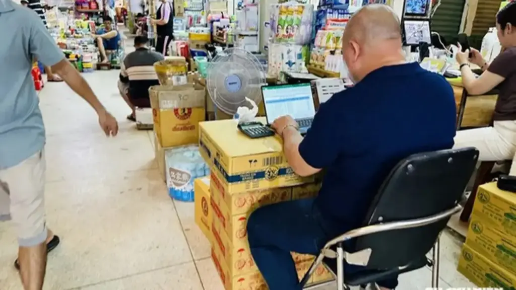 Có nên chỉ lập hóa đơn khi khách yêu cầu?