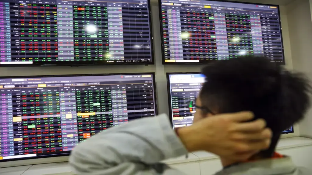 Cổ phiếu giảm giá trên diện rộng, VN-Index mất 13 điểm